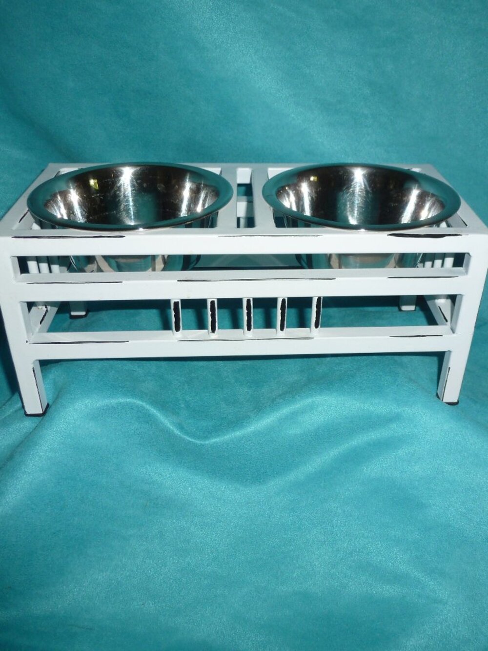 Elevated Feeding Station Small Dog/Cat Distressed Metal 2 stainless steel bowls